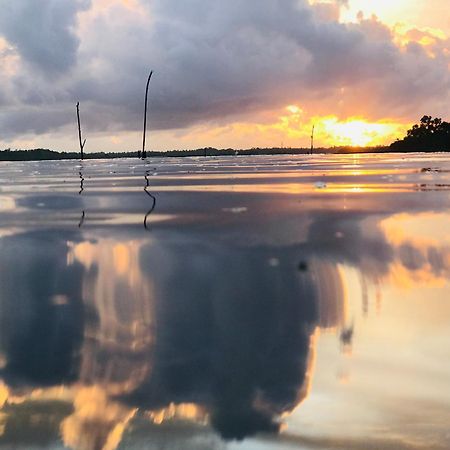 Lake Resort Bolgoda Ваддува Экстерьер фото